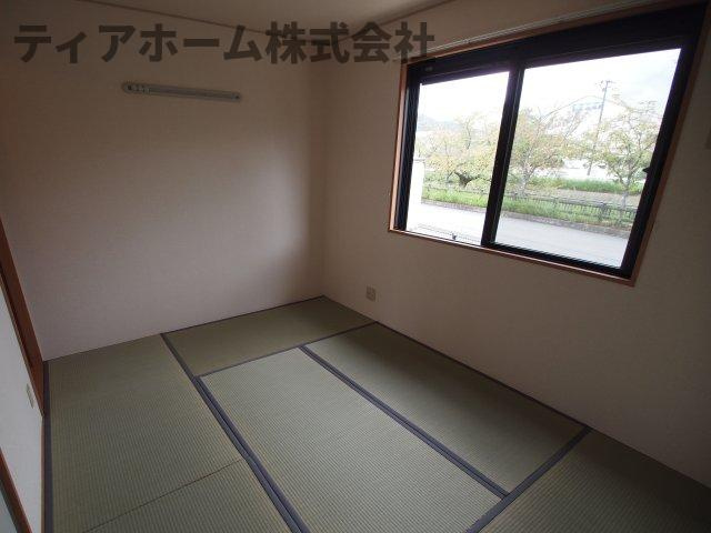 北葛城郡上牧町大字中筋出作の賃貸マンションの和室|和室です