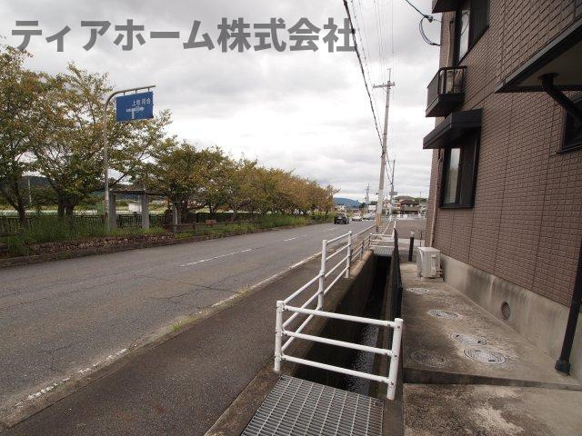 北葛城郡上牧町大字中筋出作の賃貸マンションの周辺