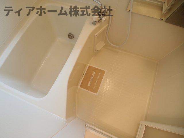 北葛城郡上牧町大字中筋出作の賃貸マンションの浴室|日々の疲れを癒すお風呂付です