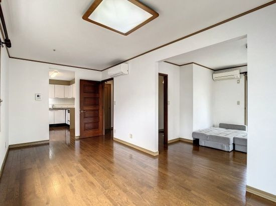 アネスタＫの居間・リビング