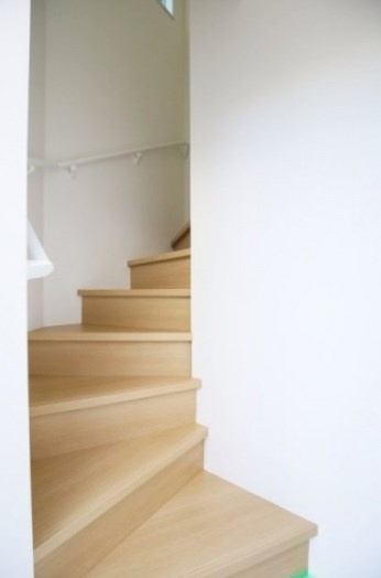 オーパスワン松庵の玄関