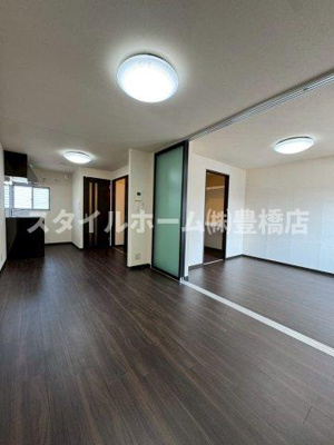 【居間・リビング】 | ローズハイツ