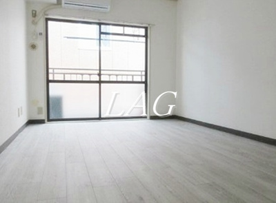 【居間・リビング】 | スプリングハイツ弥生 | 洋室のお部屋です。