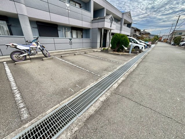 サクセスONの駐車場