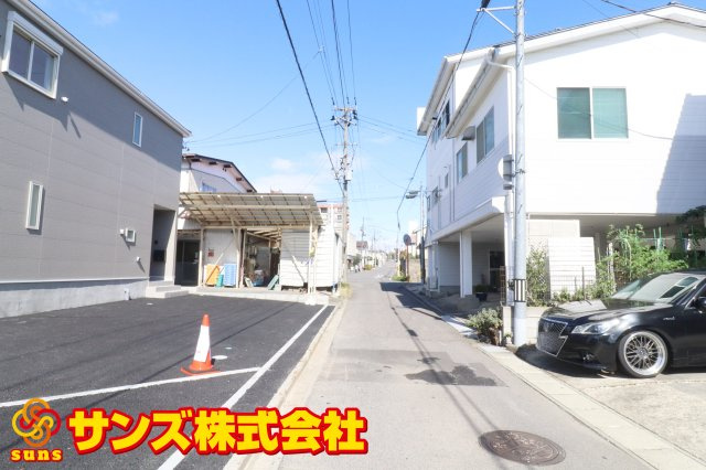 郡山市字城清水　　　２号棟　　　桜小学校、郡山第３中学区の前面道路含む現地写真|東側前面道路