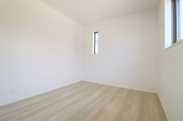 郡山市字城清水　　　２号棟　　　桜小学校、郡山第３中学区の洋室