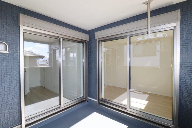 郡山市字城清水　　　２号棟　　　桜小学校、郡山第３中学区のバルコニー