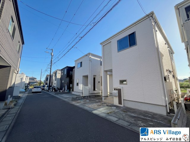 中古／志木市中宗岡5丁目の前面道路含む現地写真