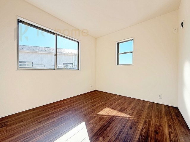 水戸市内原町第12　新築戸建て　1号棟の洋室|2面窓の風通しの良い洋室です♪差し込む暖かな陽当たりで、室内がくつろげる空間に早変わりです♪