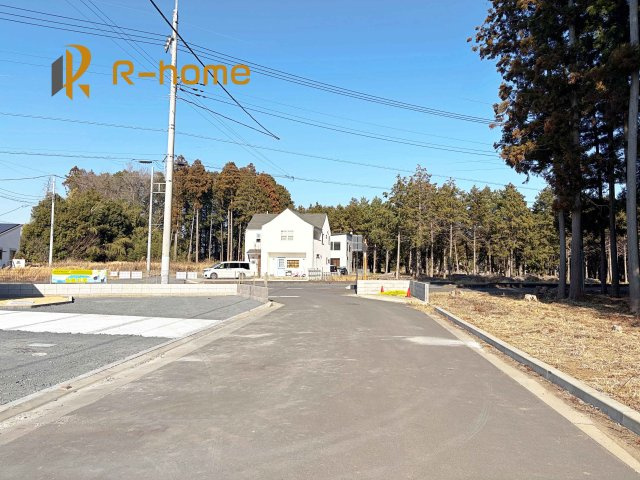 水戸市内原町第12　新築戸建て　1号棟の前面道路含む現地写真|堂々！建物完成♪実際のお部屋をご見学可能です♪
ご見学が一番の資料！お気軽にお問い合わせ下さい♪
