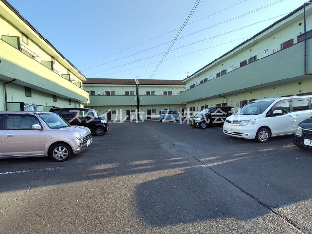 サンハイツサノックスA棟の駐車場