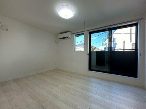 ルネコート高砂WESTの居間・リビング