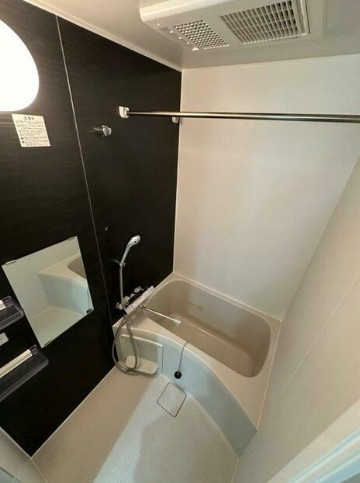 ルネコート高砂WESTの浴室