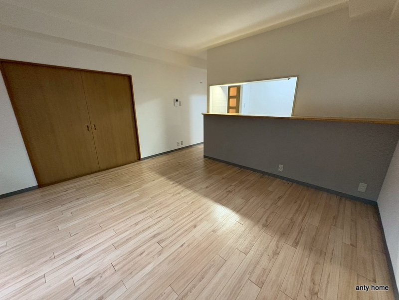 ル・アン緑地　仲介手数料無料の居間・リビング