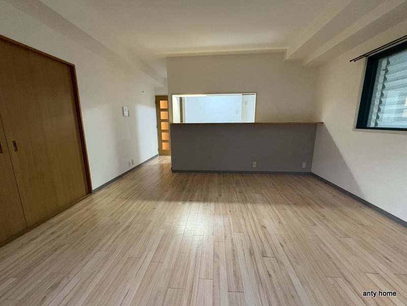 ル・アン緑地　仲介手数料無料の居間・リビング