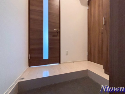 【玄関】 | REGALEST中村公園deux | 玄関です