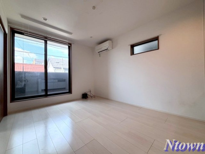 【居間・リビング】 | REGALEST中村公園deux | ゆったりとしたリビングです