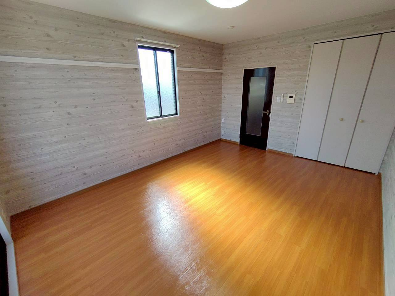 キャピタルつつじが丘B棟の居間・リビング