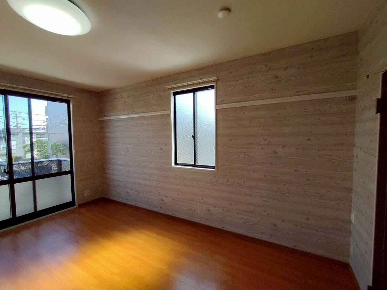 キャピタルつつじが丘B棟の居間・リビング