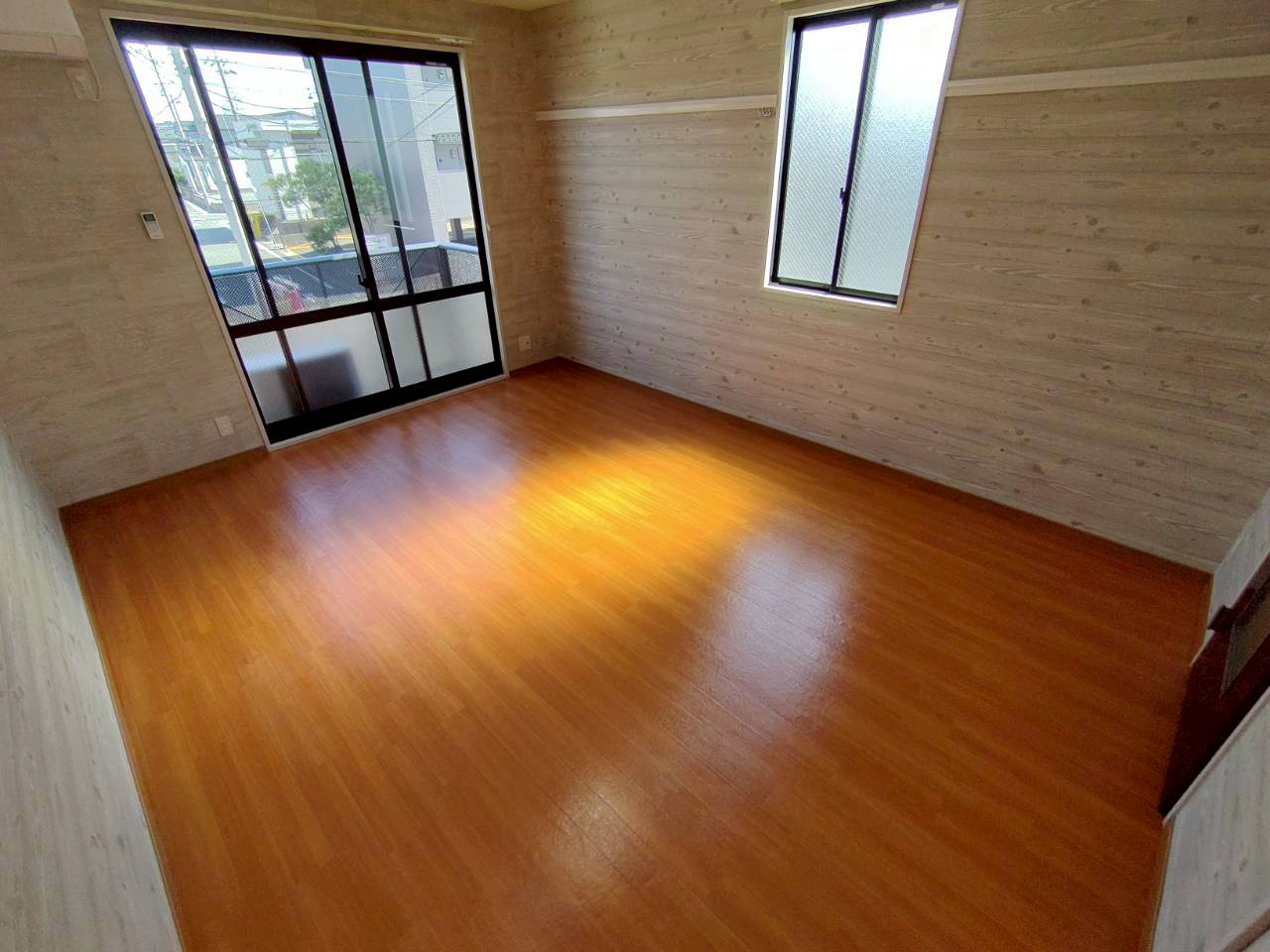 キャピタルつつじが丘B棟の居間・リビング