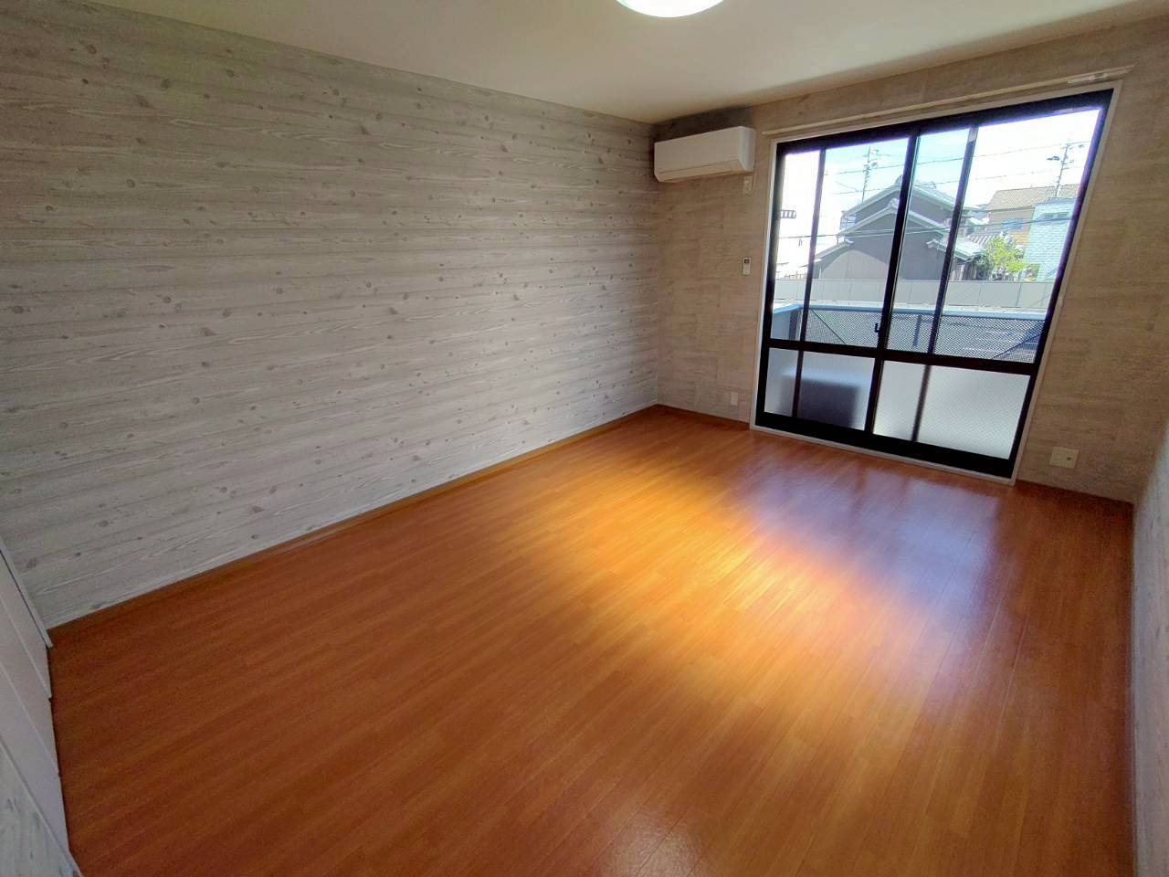 キャピタルつつじが丘B棟の居間・リビング