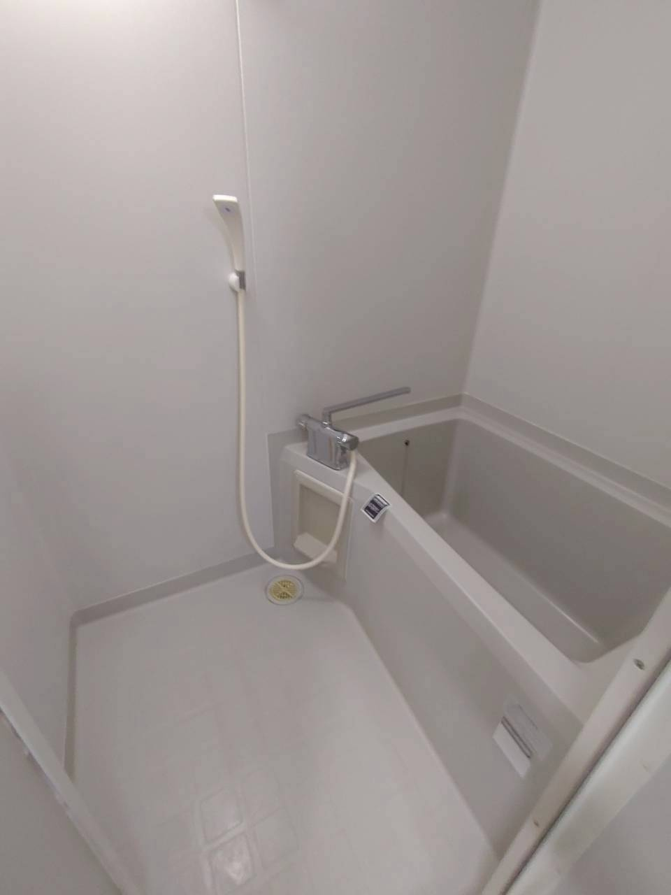 キャピタルつつじが丘B棟の浴室