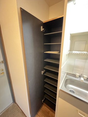 大阪市都島区善源寺町１丁目の賃貸マンションの玄関