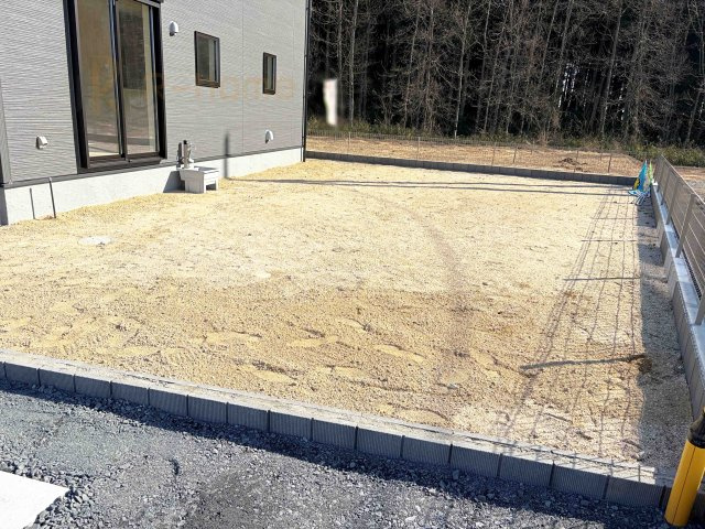 水戸市内原町第12　新築戸建て　2号棟の庭|日当たりの良い広々としたお庭！立水栓付きで洗車や水やりもラクラク♪