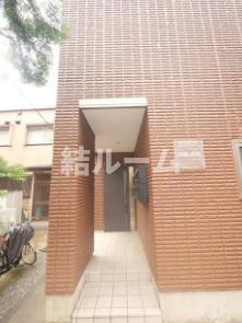 豊島区西池袋３丁目のアパートのエントランス