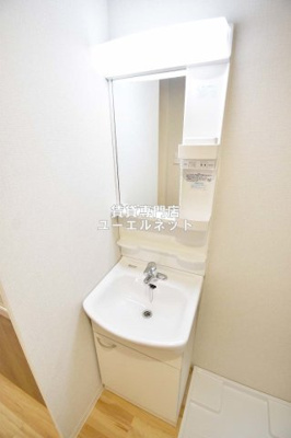 【独立洗面台】 | COCORO吹田 | 清潔感ある独立洗面台で毎日気持ちよく♪