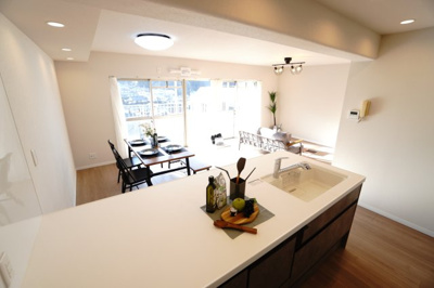 【キッチン】 | 【上質リノベ】チュリス安芸中野 | 室内（2025年11月16日12：00頃）撮影
