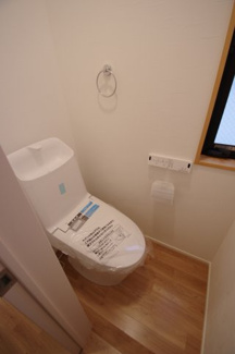 【トイレ】 | 【仲介手数料無料！！】国立市西1丁目　新築戸建て（全7区画）F号棟　5480万円 | 1階トイレ