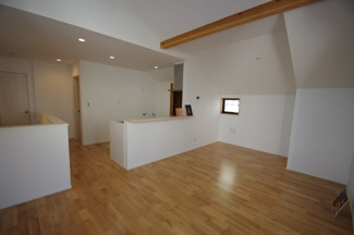 【居間・リビング】 | 【仲介手数料無料！！】国立市西1丁目　新築戸建て（全7区画）F号棟　5480万円