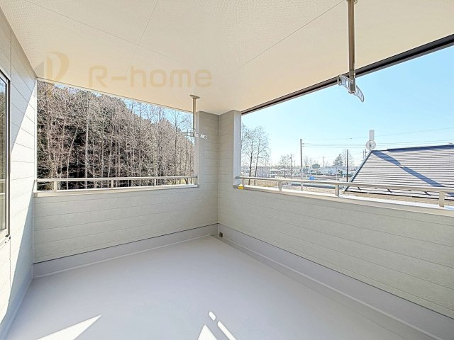 水戸市内原町第12　新築戸建て　3号棟のバルコニー|急な雨でも安心のインナーバルコニー♪忙しいご夫婦も大満足♪