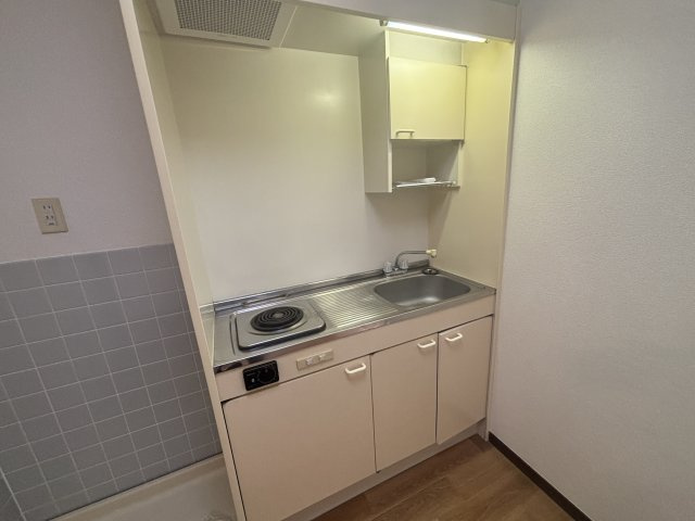 ウィズ今村のキッチン|1口電気コンロ付き