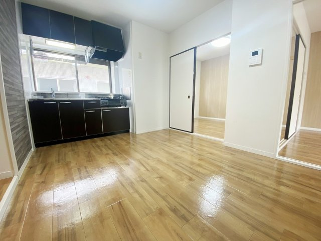 サンパーク816の居間・リビング