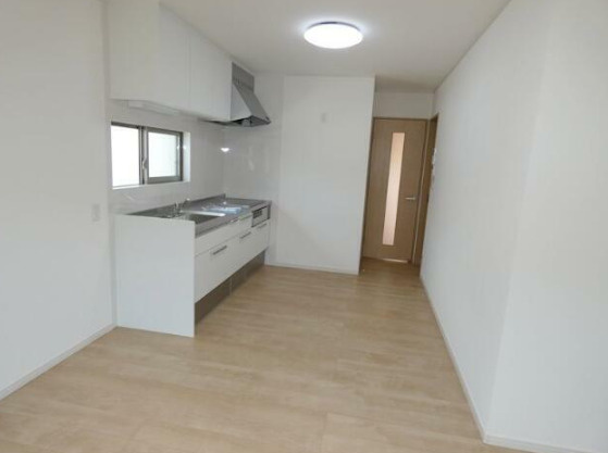 サンライズ日吉台の居間・リビング