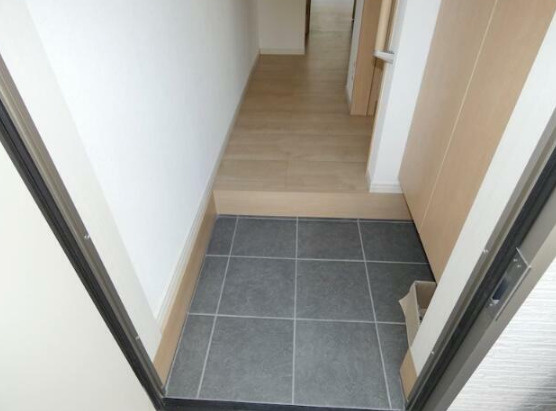 サンライズ日吉台の玄関