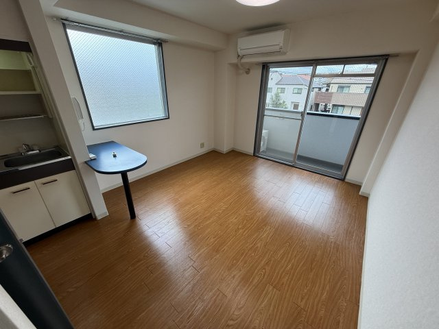 サンライズセカンドの居間・リビング