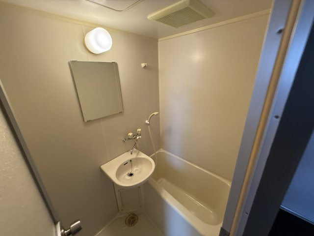 サンライズセカンドの浴室