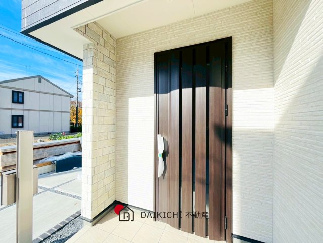 【玄関】 | 桶川市上日出谷第12期　ワイウッドコート　新築戸建　全3棟　2号棟