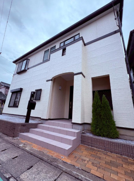 草加市氷川町 中古戸建の外観