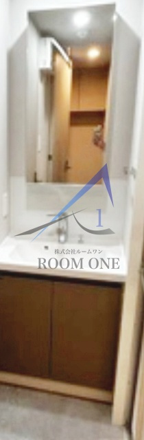 SYFORME　YOKOHAMA-BANDOBASHIの洗面所|独立洗面台です。