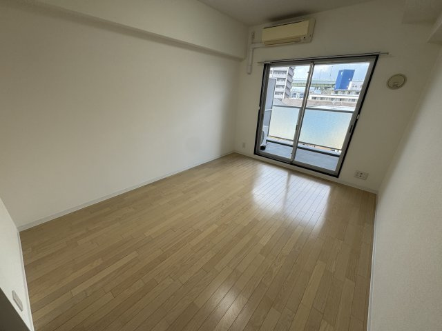 レジデンスエアポートの洋室