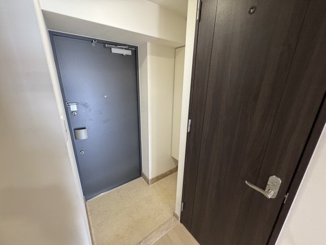 レジデンスエアポートの玄関