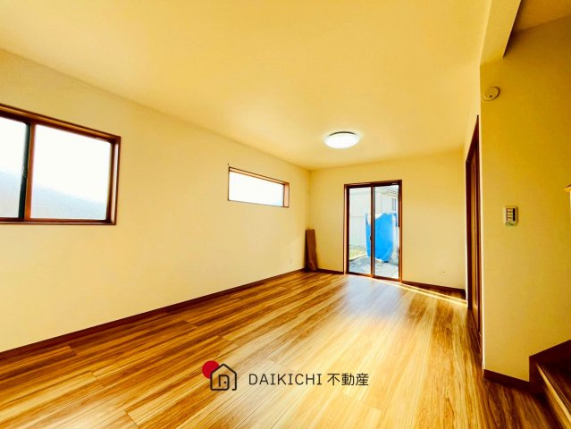 【居間・リビング】 | 桶川市上日出谷第12期　ワイウッドコート　新築戸建　全3棟　3号棟