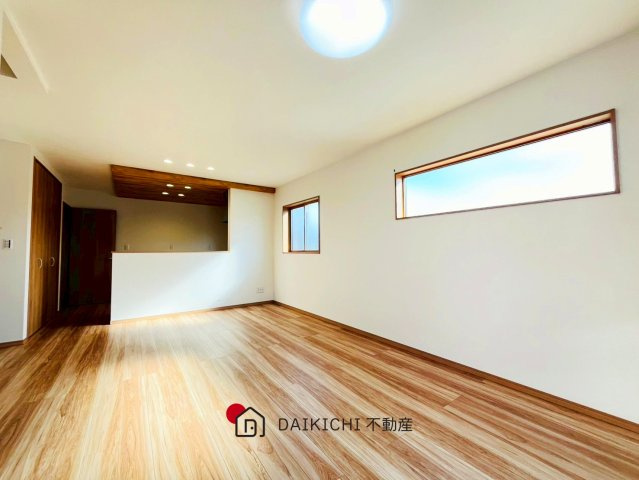 【居間・リビング】 | 桶川市上日出谷第12期　ワイウッドコート　新築戸建　全3棟　3号棟