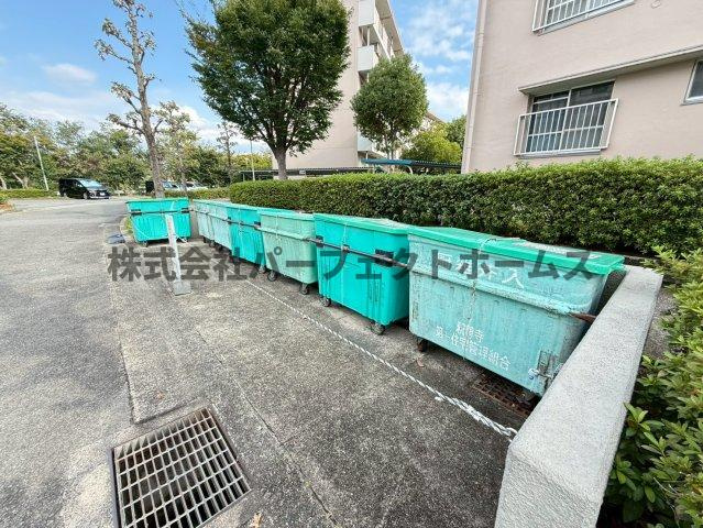 釈尊寺第一住宅15号棟　賃貸のその他共用部分|ゴミ置場