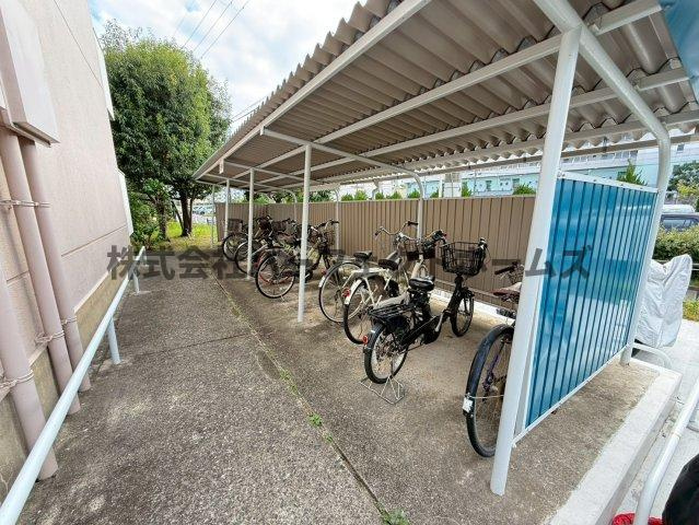 釈尊寺第一住宅15号棟　賃貸のその他共用部分|駐輪場
