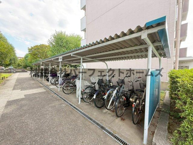 釈尊寺第一住宅15号棟　賃貸のその他共用部分|駐輪場